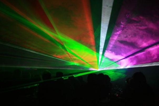 Unglaubliche Lasershow Inszenierungen bei &#039;Flammende Sterne 2013&#039;