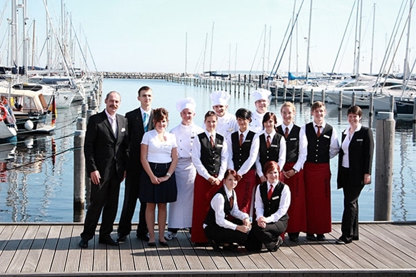 Köche des ostsee resort damp kochen mit &#039;Kindern der Welt&#039;