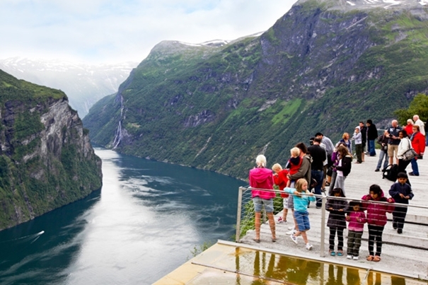 Neu: &#039;Tierisches&#039; Ausflugsprogramm bei Hurtigruten