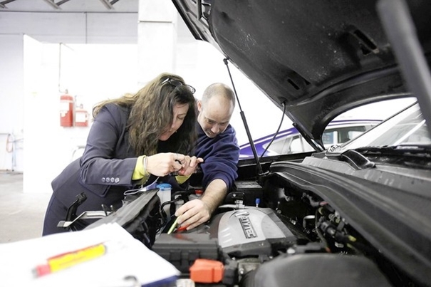 Sind Auto-Reparatur-Sets günstige Alternativen zu Smart Repair?